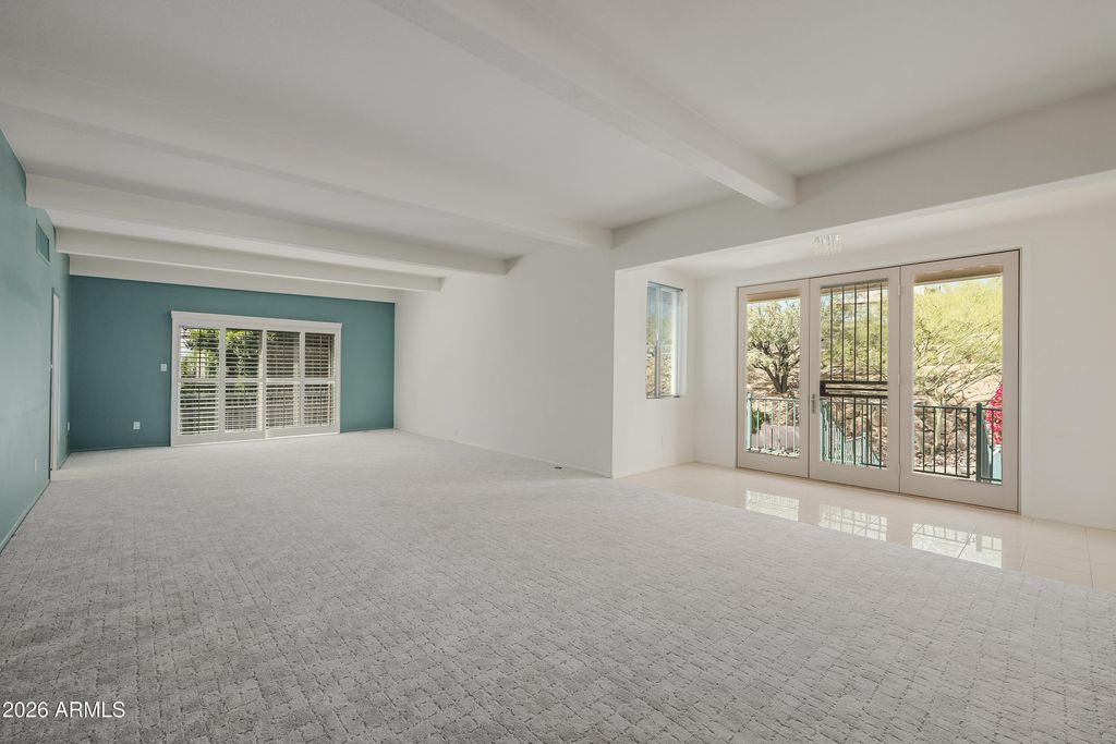Image 23 of property listing at 2131 E BETHANY HOME Road, Phoenix, AZ 85016