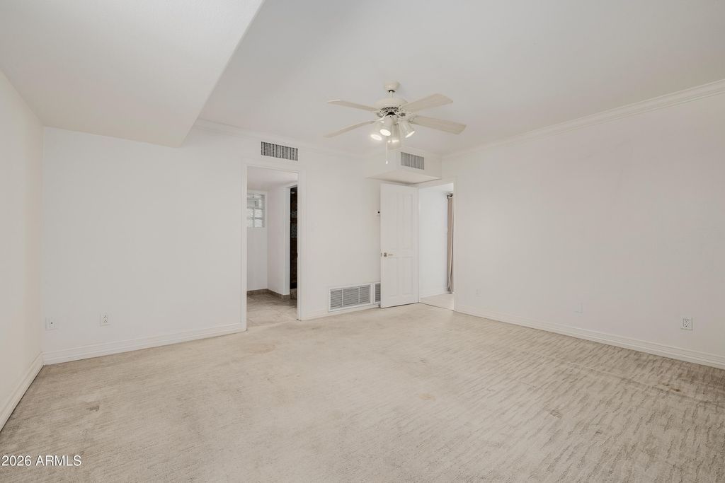 Image 54 of property listing at 2131 E BETHANY HOME Road, Phoenix, AZ 85016