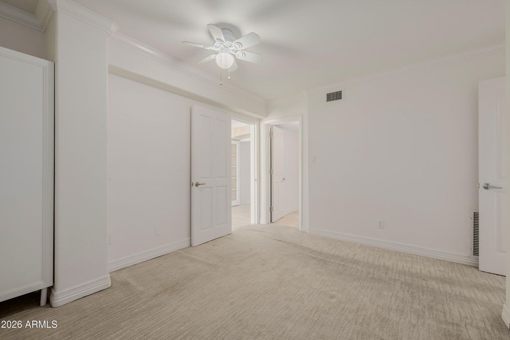 Image 58 of property listing at 2131 E BETHANY HOME Road, Phoenix, AZ 85016