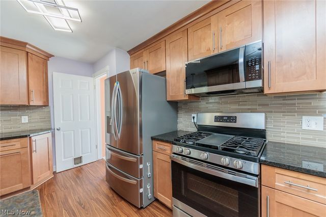 23537 David Drive, North Olmsted, OH 44070
