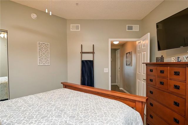 15655 Ocean Walk CIR # 205, Fort Myers, FL 33908