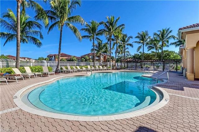 15655 Ocean Walk CIR # 205, Fort Myers, FL 33908