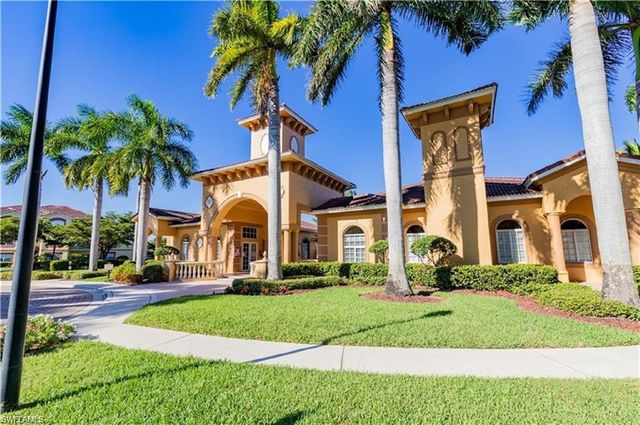 15655 Ocean Walk CIR # 205, Fort Myers, FL 33908