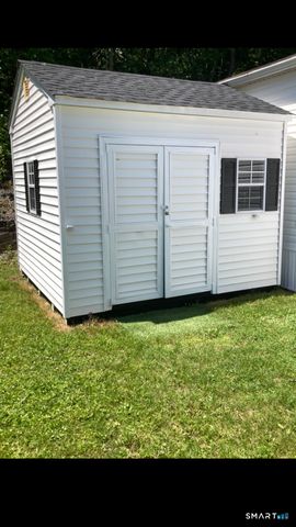 2 Harmony Lane, Milford, CT 06460