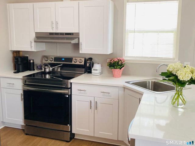 2 Harmony Lane, Milford, CT 06460
