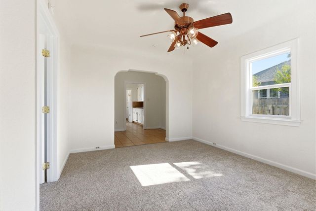 1416 S Court St Street, Visalia, CA 93277