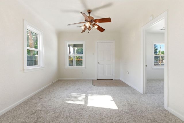 1416 S Court St Street, Visalia, CA 93277