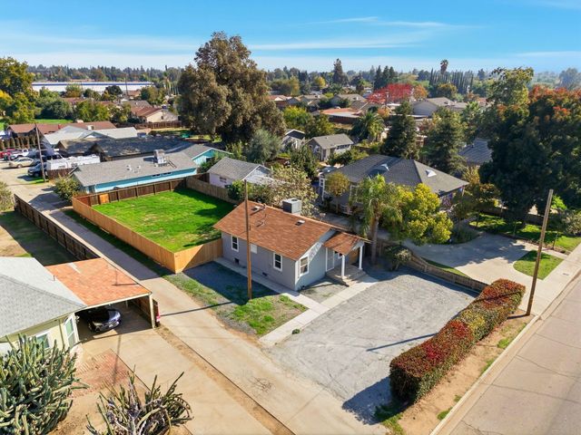 1416 S Court St Street, Visalia, CA 93277