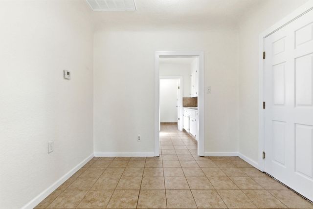 1416 S Court St Street, Visalia, CA 93277