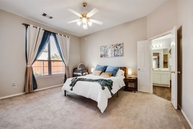 2732 Excalibur Drive, Grand Prairie, TX 75052