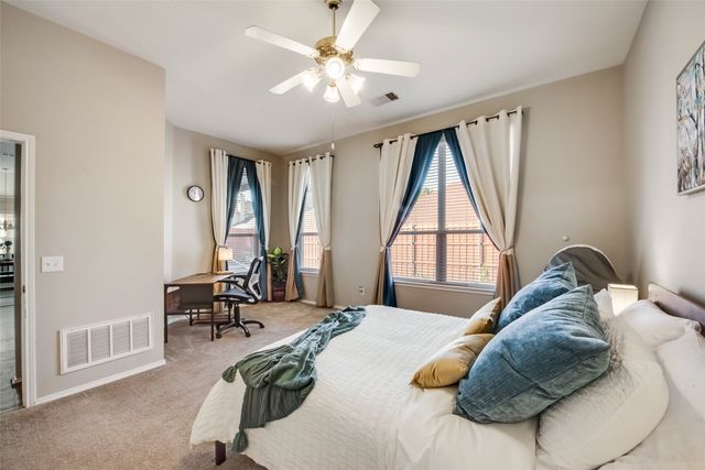 2732 Excalibur Drive, Grand Prairie, TX 75052