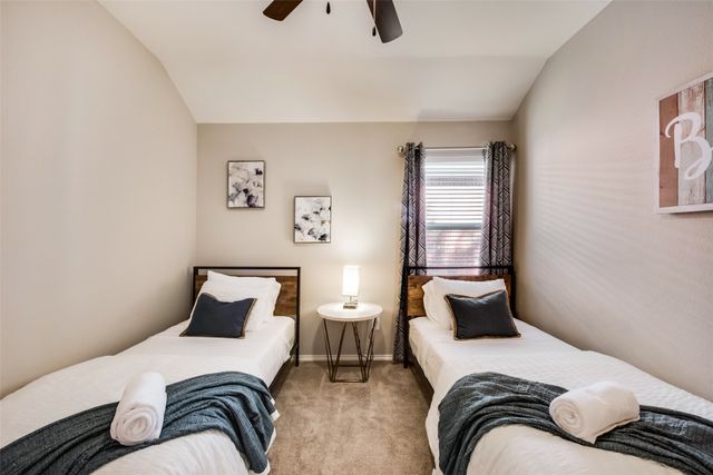 2732 Excalibur Drive, Grand Prairie, TX 75052