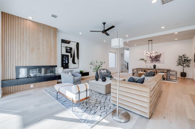 920 E 25th Street, Houston, TX 77009