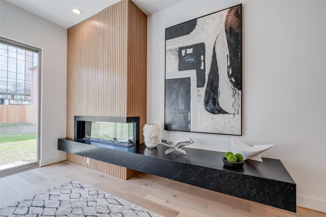 920 E 25th Street, Houston, TX 77009