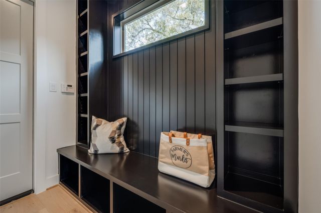 920 E 25th Street, Houston, TX 77009