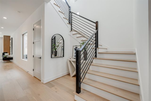 920 E 25th Street, Houston, TX 77009