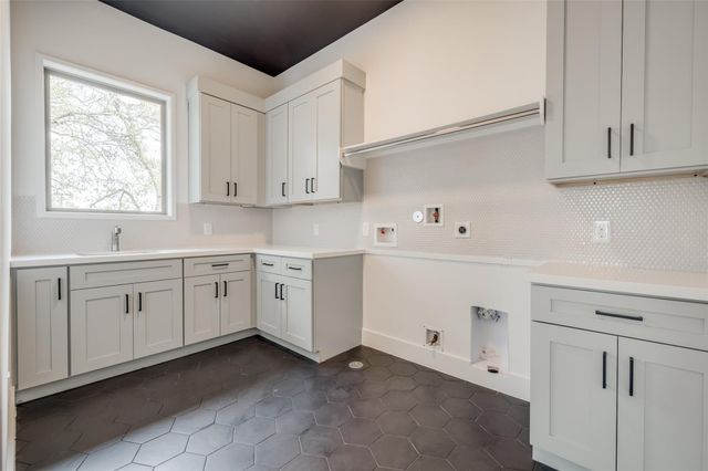 920 E 25th Street, Houston, TX 77009