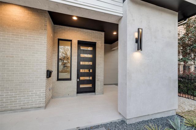 920 E 25th Street, Houston, TX 77009