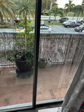 405 S Pine Island Road 213D, Fort Lauderdale, FL 33324