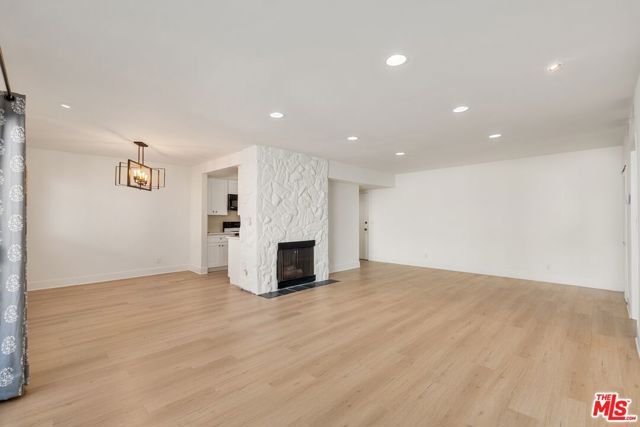 1262 S Barrington Avenue 204, Los Angeles, CA 90025