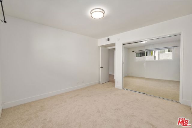 1262 S Barrington Avenue 204, Los Angeles, CA 90025