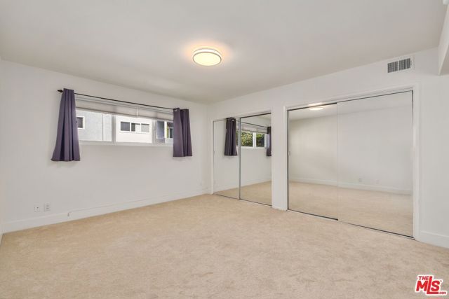 1262 S Barrington Avenue 204, Los Angeles, CA 90025