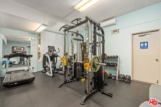 1262 S Barrington Avenue 204, Los Angeles, CA 90025