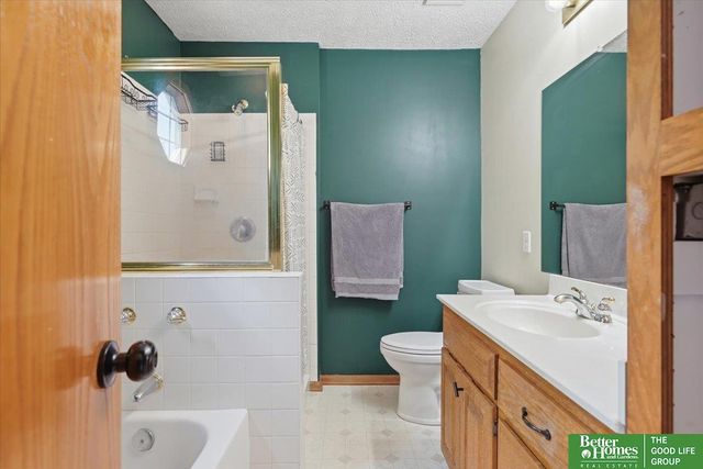 14767 Boyd Street, Omaha, NE 68116
