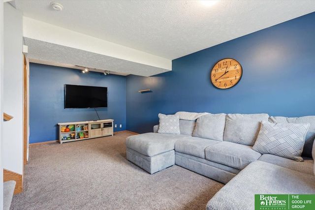 14767 Boyd Street, Omaha, NE 68116
