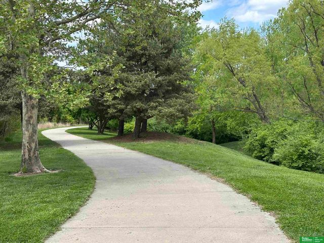 14767 Boyd Street, Omaha, NE 68116
