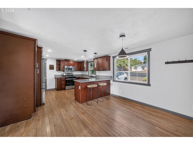 768 BROWNING Ave S, Salem, OR 97302
