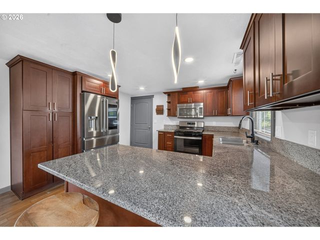 768 BROWNING Ave S, Salem, OR 97302