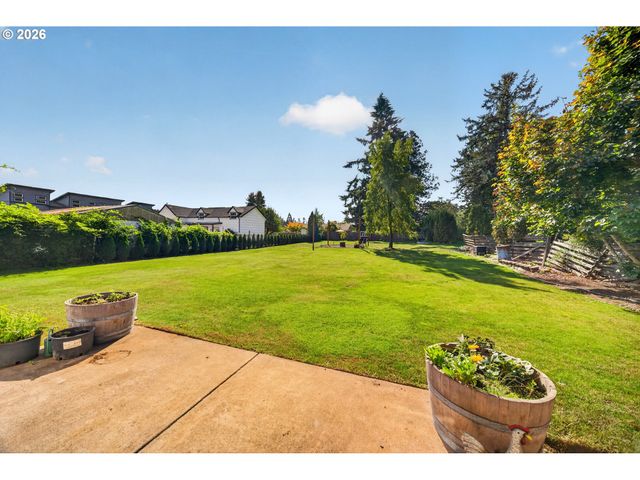 768 BROWNING Ave S, Salem, OR 97302
