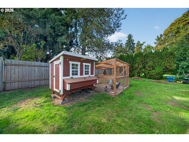 768 BROWNING Ave S, Salem, OR 97302