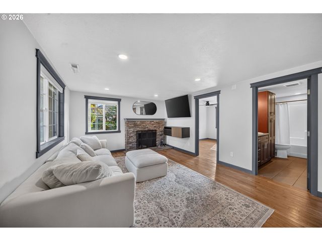 768 BROWNING Ave S, Salem, OR 97302