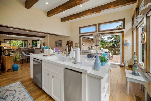35 Wellings Place, Monterey, CA 93940