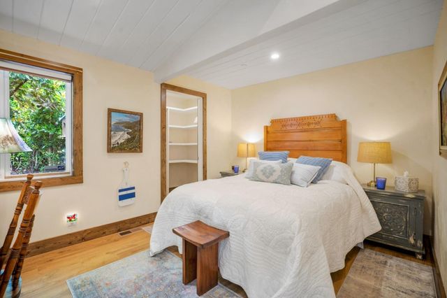 35 Wellings Place, Monterey, CA 93940