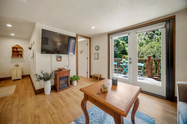35 Wellings Place, Monterey, CA 93940