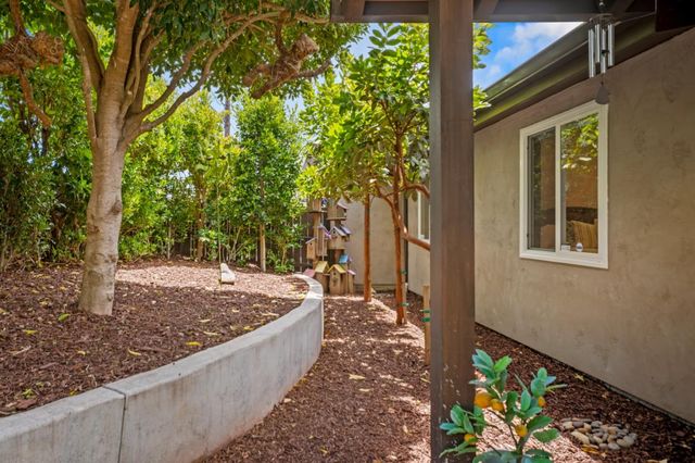 35 Wellings Place, Monterey, CA 93940