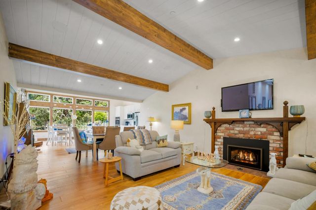35 Wellings Place, Monterey, CA 93940