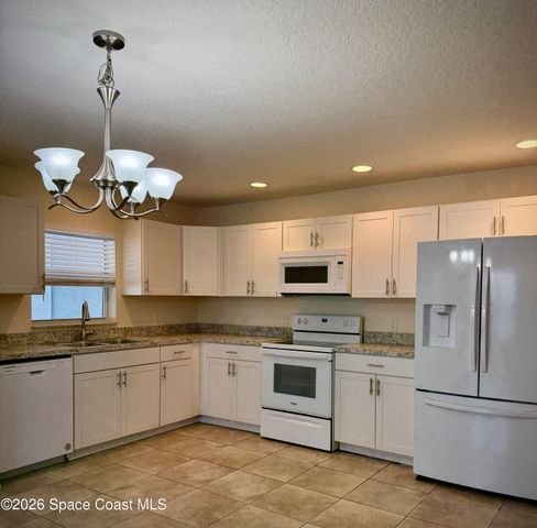 160 Empress Avenue B, Sebastian, FL 32958