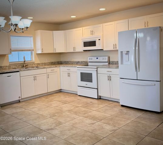 160 Empress Avenue B, Sebastian, FL 32958