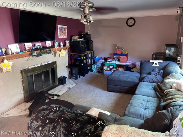 18550 Beechwood Street, Roseville, MI 48066