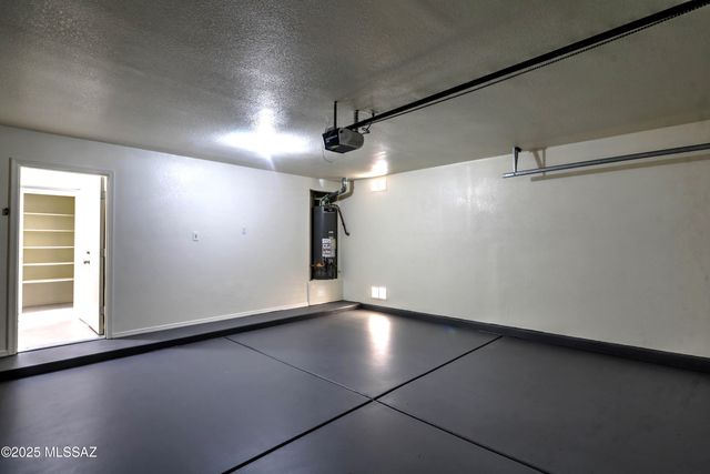 8966 E Fairway Groves Drive, Tucson, AZ 85730