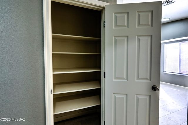 8966 E Fairway Groves Drive, Tucson, AZ 85730