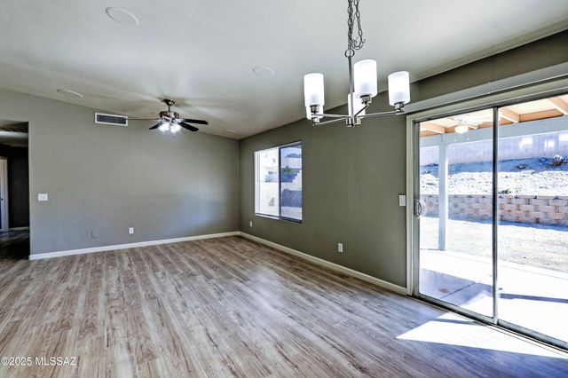 8966 E Fairway Groves Drive, Tucson, AZ 85730