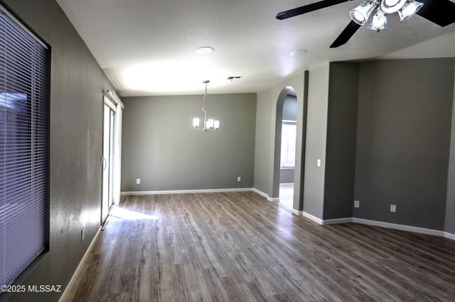 8966 E Fairway Groves Drive, Tucson, AZ 85730