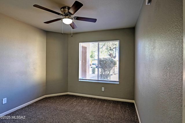 8966 E Fairway Groves Drive, Tucson, AZ 85730