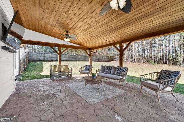 137 Caraway Road, Locust Grove, GA 30248