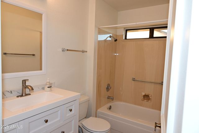 17811 N 136TH Court, Sun City West, AZ 85375